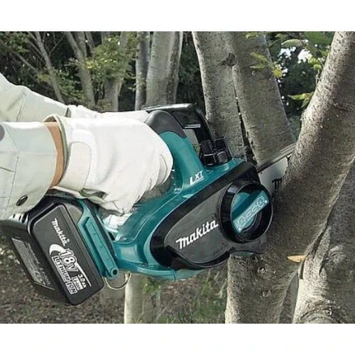 Электропила Makita DUC122Z: Уровень шума 92.7 дБ
