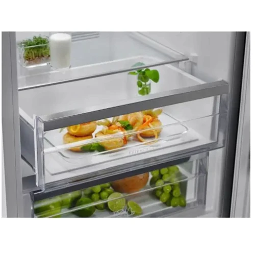 Холодильник ELECTROLUX LNC7ME32W3: Управление сенсорное