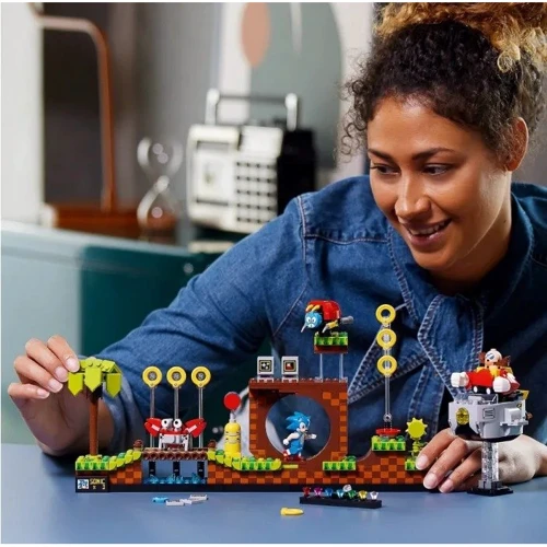 Конструктор LEGO Ideas Їжачок Сонік Зона Зелених Пагорбів 1125 деталей (21331): Серія Ideas