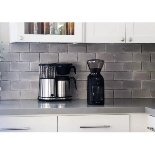 Кофемолка Baratza Encore Black: Резервуар для молотого кофе Есть