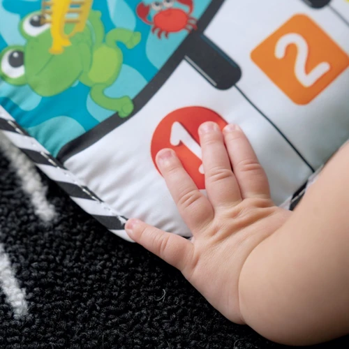 Игрушка музыкальная на кроватку Baby Einstein Neptune's Kick & Explore (074451129269)