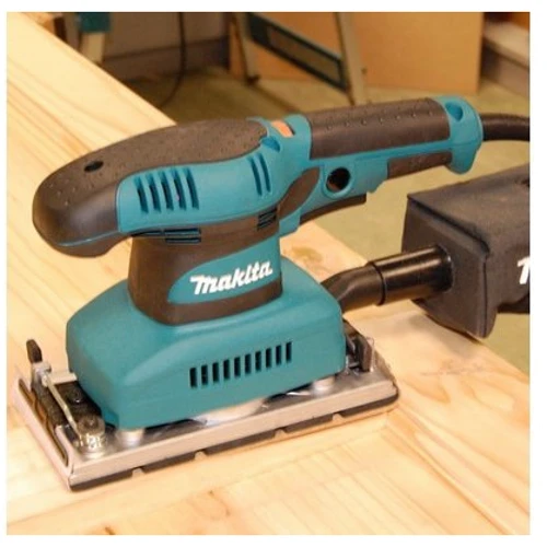 Шлифмашина вибрационная Makita BO3711: Макс. частота колебания платформы 22000 кол/мин