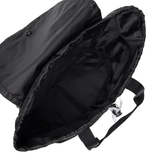 Рюкзак Рюкзак Under Armour Favorite Backpack черный Жен 34x35x15 см (1369211-001)