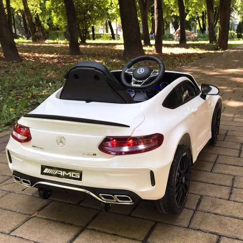 Электромобиль Kidsauto Mercedes-Benz C63 S AMG черный лак (QY1588black ): Материал корпуса пластик
