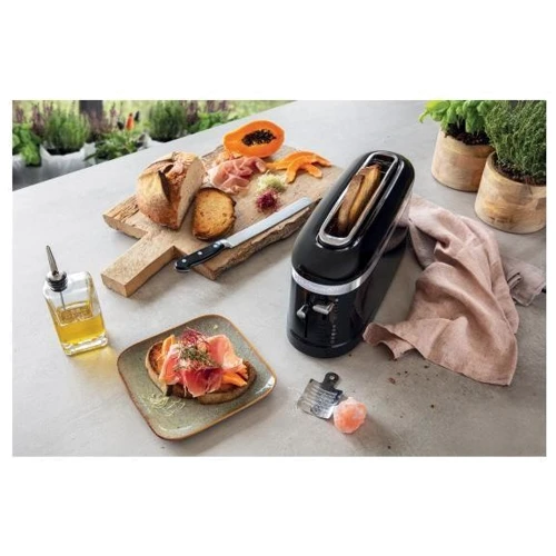 Тостер KitchenAid 5KMT3115EOB: Знімний піддон для збору крихт є