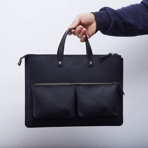 INCARNE Handmade Leather Bag-cover Brave Black для MacBook Air 13" M3 | M2 | M1 фото 11