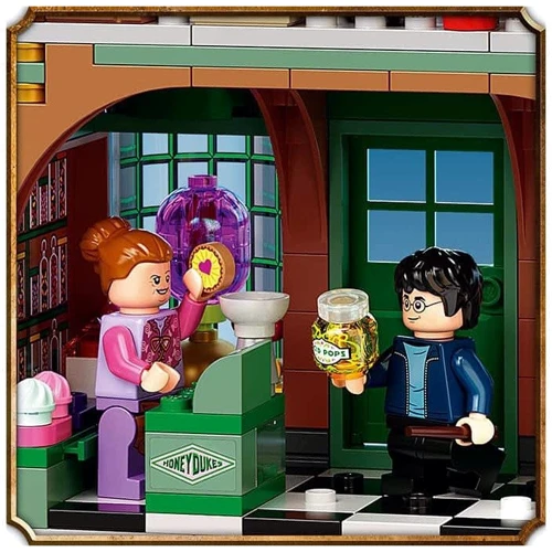 LEGO Harry Potter Визит в деревню Хогсмид (76388) фото 5