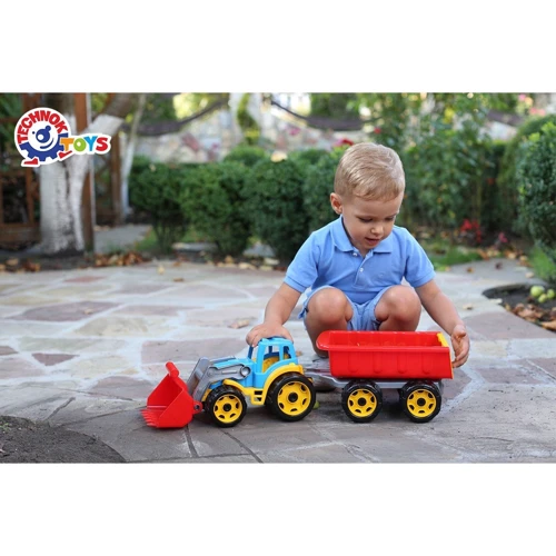 Трактор з ковшем та причепом ТехноК 3688