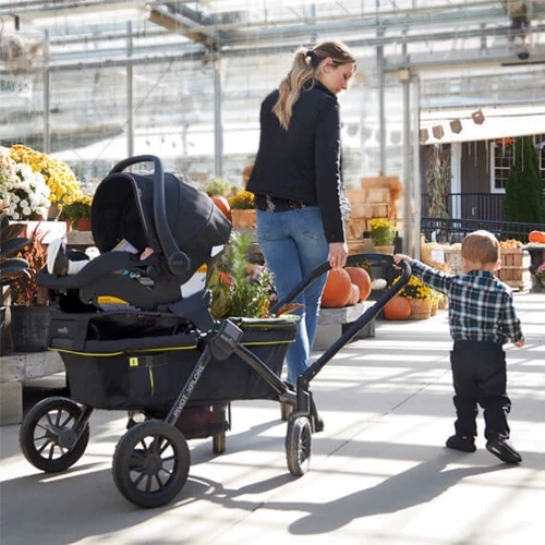 Прогулочная коляска Evenflo Pivot Xplore All-Terrain Stroller Wagon - Gypsy: Ширина шасси 76 см