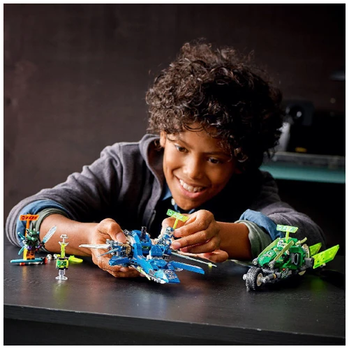 LEGO NINJAGO Скоростные машины Джея и Ллойда (71709)