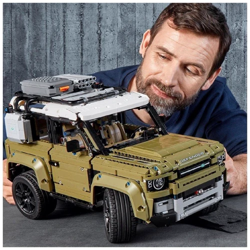 Авто-конструктор LEGO TECHNIC Land Rover Defender (42110) фото 6