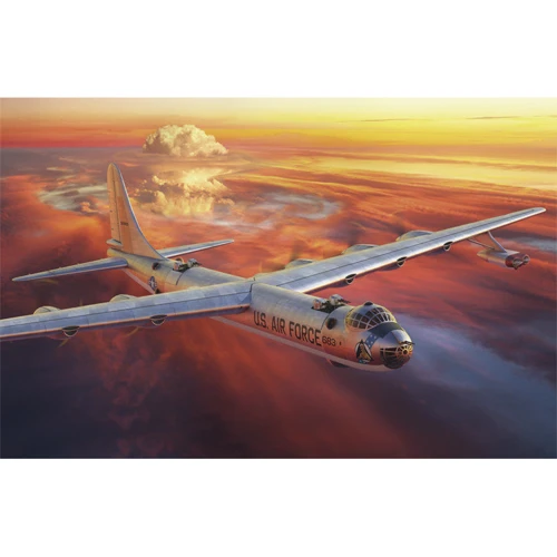 Модель Roden Американский бомбардировщик Convair B-36B-36D/F/H/J Миротворец (RN337)