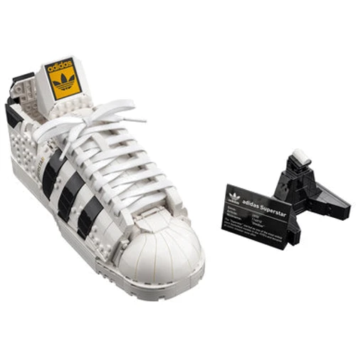 Конструктор LEGO Adidas Originals Superstar (10282): Рекомендуемый возраст 18+