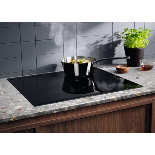 Варочная поверхность Electrolux CIT61443: Керамических конфорок 4