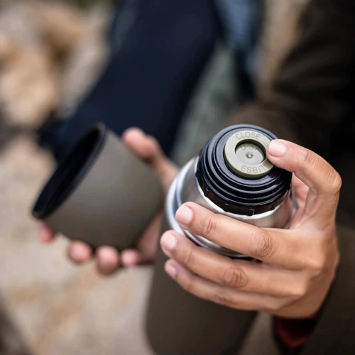 Термос Esbit Vacuum Flask VF500ML-OG Olive green 0.5 л (1227.13.58): Тип термос