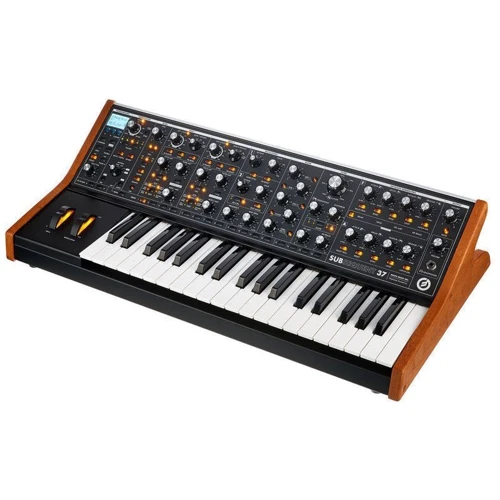 Аналоговый синтезатор Moog Subsequent 37 фото 6