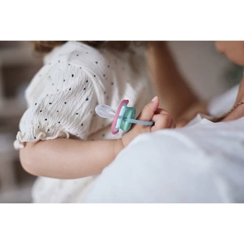 Пустышка для девочки Philips AVENT Ultra-Air, 18+ мес, 2 шт. (SCF349/12): Материал силикон