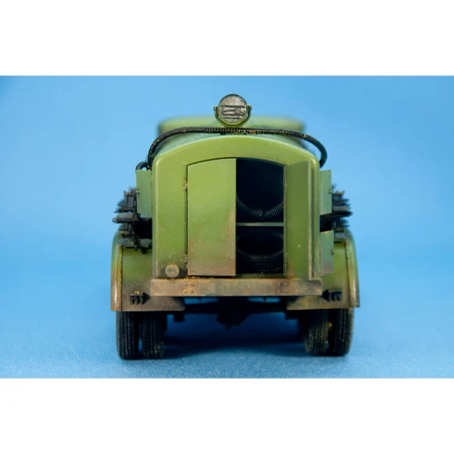 Сборная модель MiniArt Заправщик БЗ-38 образца 1939 г. (MA35158) фото 6