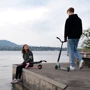 Самокат Micro серії Sprite Deluxe - Неоновий рожевий (складний, до 100 kg, 2-х колісний, світло) (SA0229): Тип коліс литые