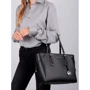 Женская сумка тоут Michael Kors VOYAGER MD MF TZ TOTE черная (30H7GV6T8L001): Страна производитель США
