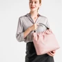 Женская сумка-мешок Furla Matilde M Top Handle нежно-розовая (886449): Пол Женский