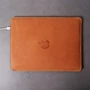 INCARNE Vertical cover LOGO Free Port Plus Cognac for MacBook Air 15" M3 | M2 (2024 | 2023): Тип аксессуара чехол