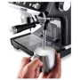 Кофеварка DeLonghi EC9355.BM: Давление, бар 19