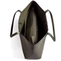 Женская сумка тоут Guess Uptown Chic Barcelona Tote оливковая (HWVG7301230-OLV): Страна производитель Китай