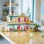 Конструктор LEGO Friends Хартлейк-Сити: международная школа (41731) фото 6