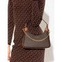 Женская сумка хобо Michael Kors WILMA MD EW POUCHETTE темно-коричневая (32R3G3WN6B252): Тип Сумки