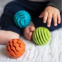 Прорізувач-брязкальце Сенсорні кулі Fat Brain Toys Sensory Rollers 3 шт. (F161ML) фото 3