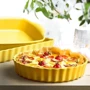 Форма для выпечки Emile Henry Ovenware 28 см желтая (906028): Крышка Нет