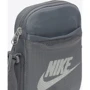 Сумка Nike NK Heritage S Cross Body Bag 1L сіра Уні 18x13x3 см (BA5871-084): Габарити 18x13x3 см