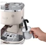Кофеварка DELONGHI ECOV311.W: Давление, бар 15