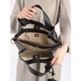 Женская сумка тоут GUESS ZED SMALL GIRLFRIEND CARRYALL черная (HWVB8683220-BLA): Застежка Магнитная