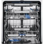 Встраиваемая посудомоечная машина Electrolux EEC987300L: Расход воды, л 11