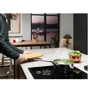 Варочная поверхность Electrolux EIT60443X: Расположение панели фронтальное