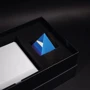 Левітирующая піраміда FLYTE біла основа золотиста піраміда (01-PY-WGD-V1-0): Виробник Flyte
