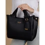 Сумка жіноча GUESS ZED GIRLFRIEND CARRYALL чорна (HWVB8683230-BLA): Тип Сумки