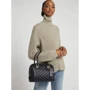 Женская сумка саквояж Guess Cessily Box Satchel черная (HWEV7679050-BLA): Тип ручки Со съемным ремнем, Плечевой ремень, С двумя ручками, Короткая ручка