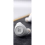 Наушники Bang & Olufsen Beoplay E8 Motion White (1646700): Чувствительность (дБ) 107