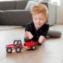 Ігровий набір New Classic Toys Трактор з причепом і двома копицями сіна (11943): Комплектація набір
