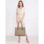 Жіноча сумка тоут GUESS SILVANA GIRLFRIEND TOTE світло-коричнева (HWSN8665240-LLR): Стать Женский