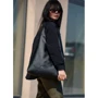 Женская сумка хобо Sambag HOBO M черная (53200001): Фактура Матовая, Гладкая
