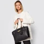 Женская сумка тоут Guess Bea Elite Tote черная (HWVS8132230-BLA): Фактура Тиснение, Матовая