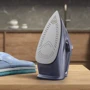 Утюг Electrolux E6SI1-4MN: Материал подошвы антипригарная