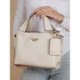 Женская сумка тоут GUESS ZED SMALL GIRLFRIEND CARRYALL молочная (HWVB8683220-STO): Фактура Гладкая, Матовая
