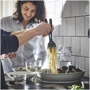 Блюдо ІКЕА SANDSKÄDDA світлий сіро-бежевий 34 см (805.594.52): Форма круглая