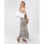 Женская сумка тоут Guess Blakely Lrg Girlfriend Satchel белая (HWVG7663100-WHI): Застежка Молния