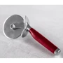 Нож для пиццы KitchenAid Coreline 22.7 см красный (KAG113OHERE): Особенности Эргономичность